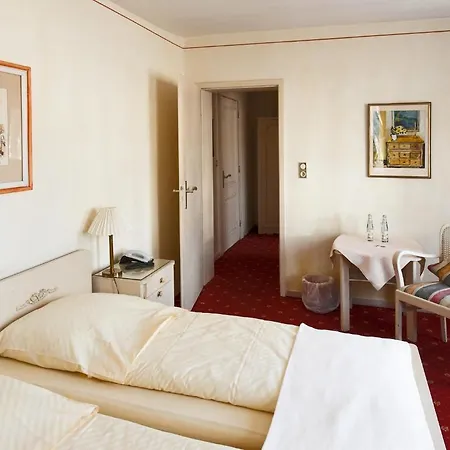 Italia 3*